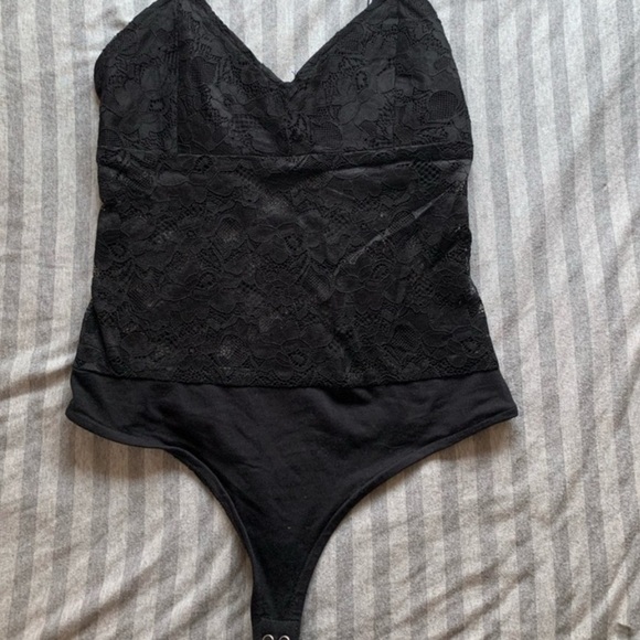 Guess Black Lace Bodysuit size small - Picture 1 of 5